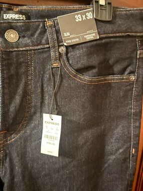 Express Slim Men's Jeans in Dark Indigo with Contrast Stitching